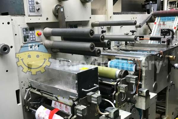 Narrow web flexo printing machine