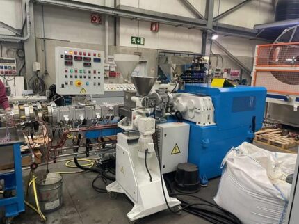 Twin-Screw Extruder for Masterbatch | Werner & Pfleiderer